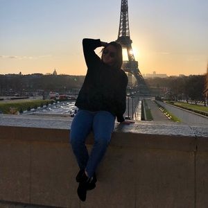 Meet your Posher, Emily